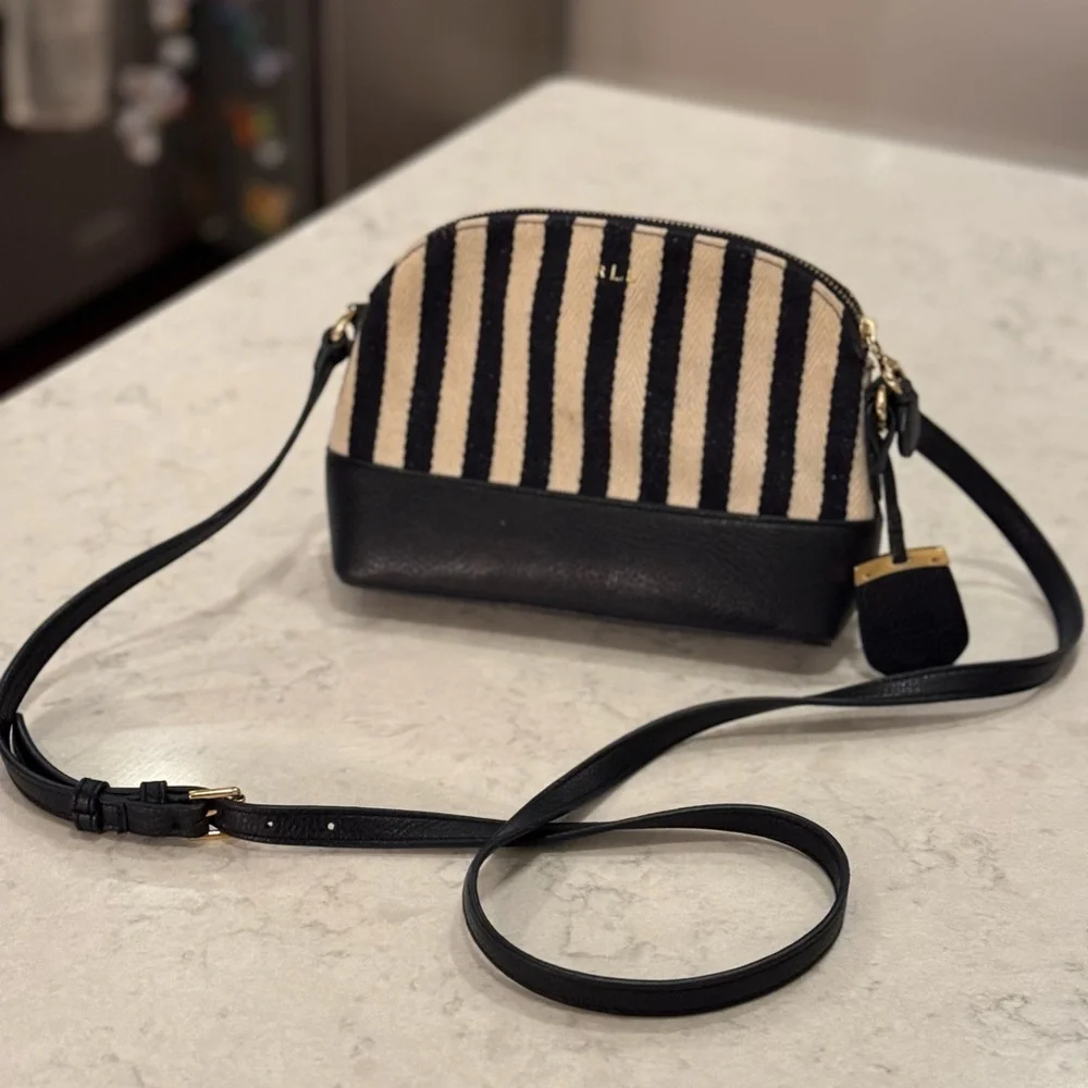 Ralph Lauren cream and navy shoulder bag with adjustable leather strap - Picture 2 of 16
